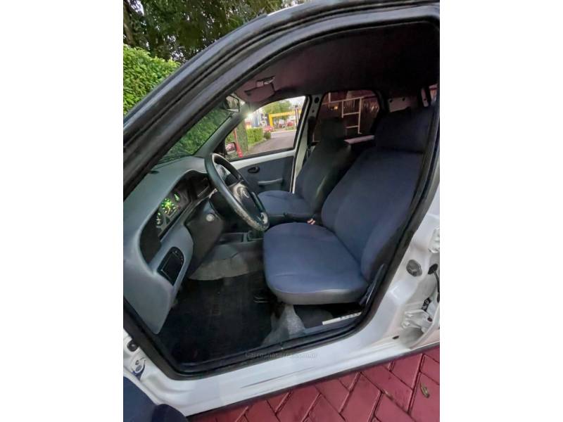 FIAT - PALIO - 2003/2003 - Branca - R$ 15.900,00