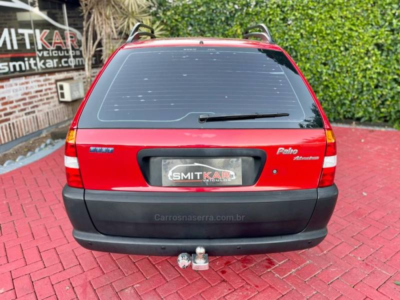 FIAT - PALIO - 2002/2002 - Vermelha - R$ 18.900,00