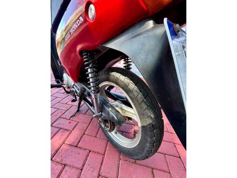 HONDA - C 100 - 2002/2003 - Vermelha - R$ 5.200,00