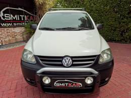 VOLKSWAGEN - CROSSFOX - 2005/2006 - Branca - R$ 33.900,00