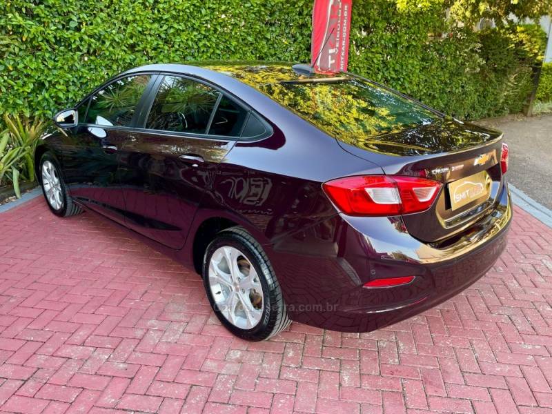 CHEVROLET - CRUZE - 2019/2020 - Vermelha - R$ 96.900,00