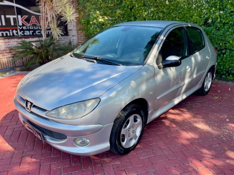 PEUGEOT - 206 - 2008/2018 - Prata - R$ 17.900,00