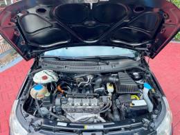 VOLKSWAGEN - VOYAGE - 2012/2013 - Preta - R$ 38.900,00