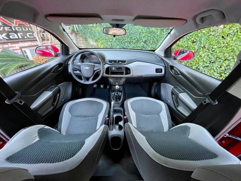 CHEVROLET - ONIX - 2014/2015 - Vermelha - R$ 46.900,00
