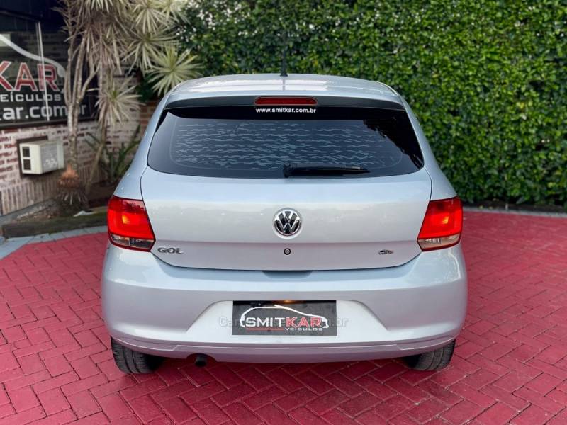 VOLKSWAGEN - GOL - 2013/2013 - Prata - R$ 38.900,00