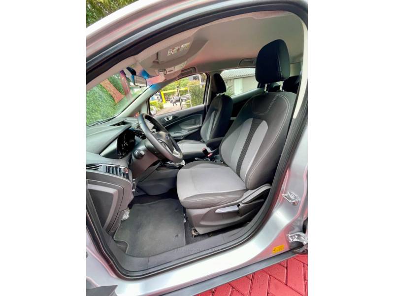 FORD - ECOSPORT - 2014/2015 - Prata - R$ 59.900,00
