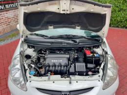 HONDA - FIT - 2006/2007 - Branca - R$ 39.900,00