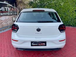 VOLKSWAGEN - POLO - 2023/2023 - Branca - R$ 75.900,00