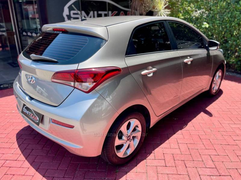 HYUNDAI - HB20S - 2016/2016 - Prata - R$ 53.900,00