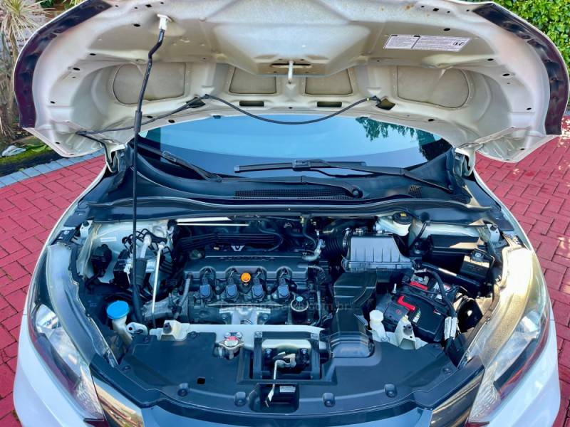 HONDA - HR-V - 2015/2016 - Branca - R$ 87.900,00
