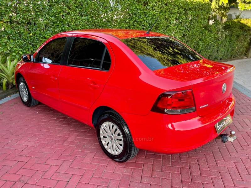 VOLKSWAGEN - VOYAGE - 2012/2012 - Vermelha - R$ 38.900,00