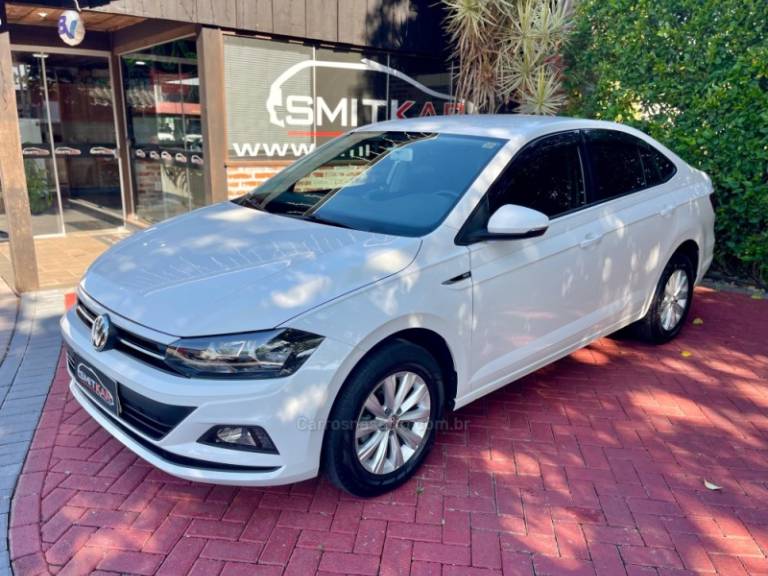 VOLKSWAGEN - VIRTUS - 2021/2021 - Branca - R$ 79.900,00