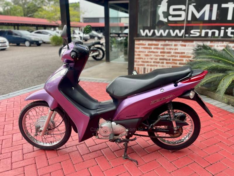 HONDA - BIZ 125 - 2011/2012 - Rosa - R$ 10.900,00
