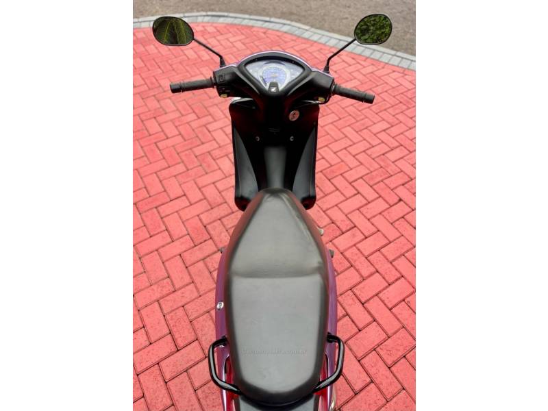 HONDA - BIZ 125 - 2011/2012 - Rosa - R$ 10.900,00
