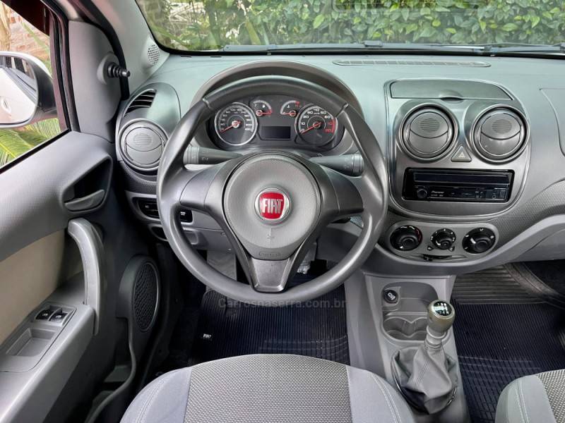 FIAT - PALIO - 2013/2013 - Branca - R$ 38.900,00